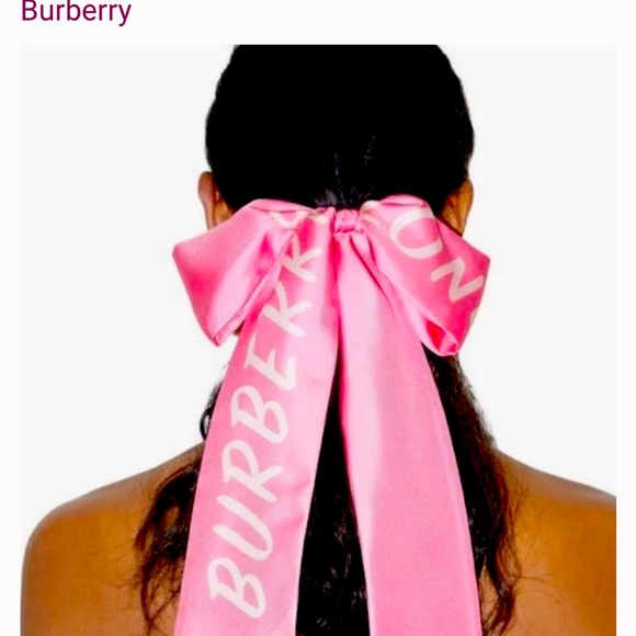 Burberry women’s skinny scarf - Picture 2 of 3